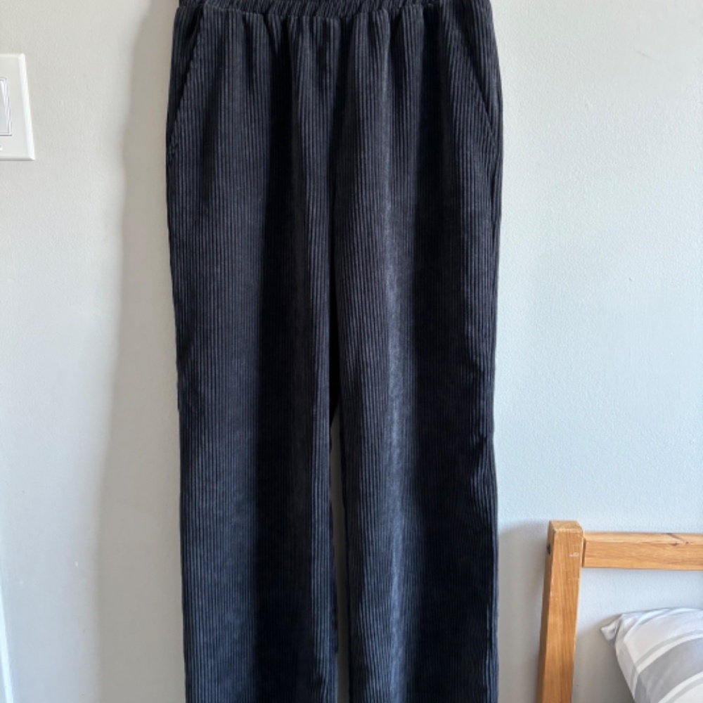 Forever 21 cords - Picture 2 of 5